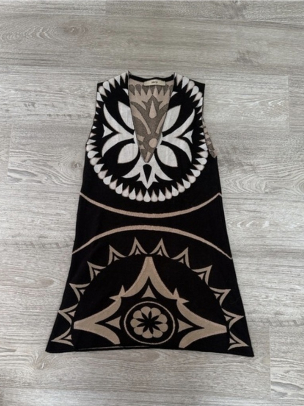 ♠️ Black & Cream Patterned Sleeveless V-Neck Dress - Tunic - Picture 5 of 8
